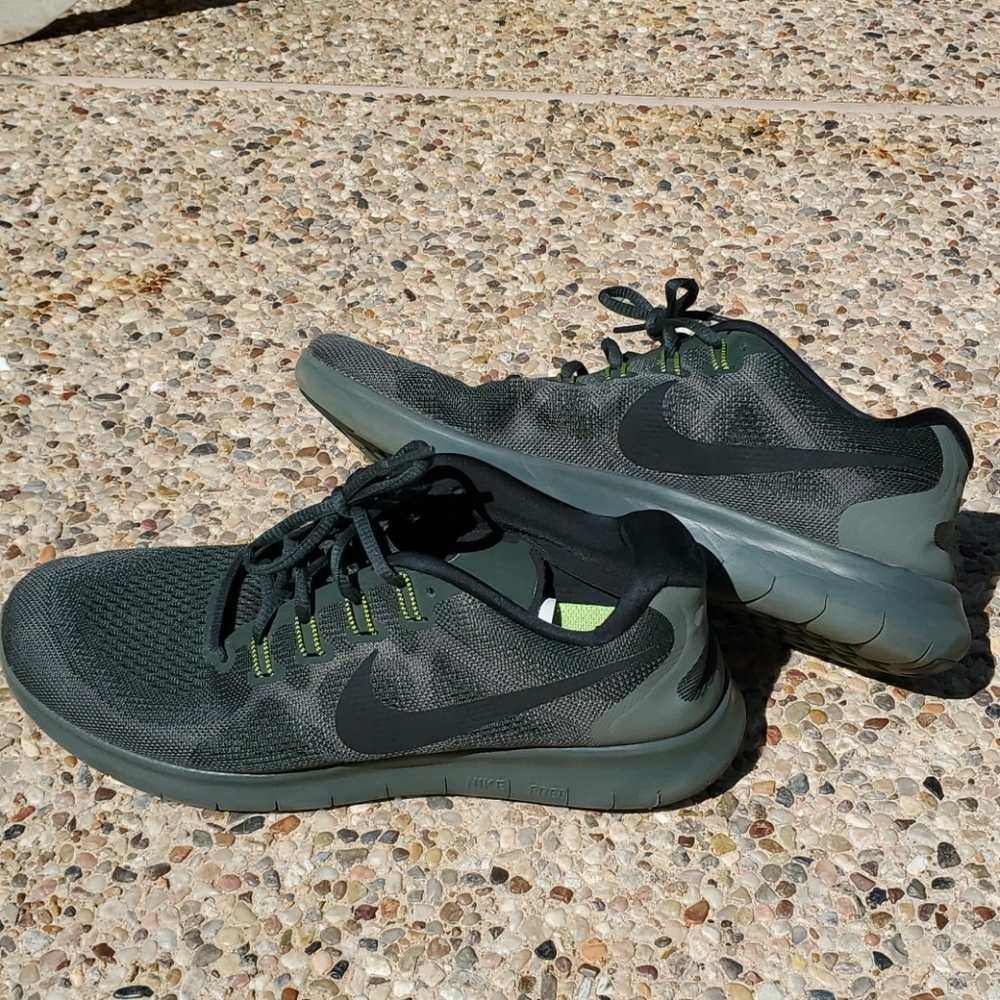 Nike Free RN running shoes